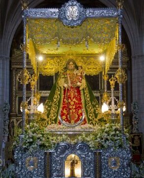 Solemnísima procesión del «Día de la Virgen»