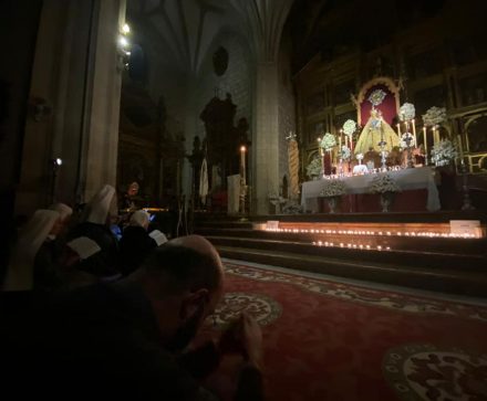 Adoremus de jóvenes ante María Santísima de Araceli