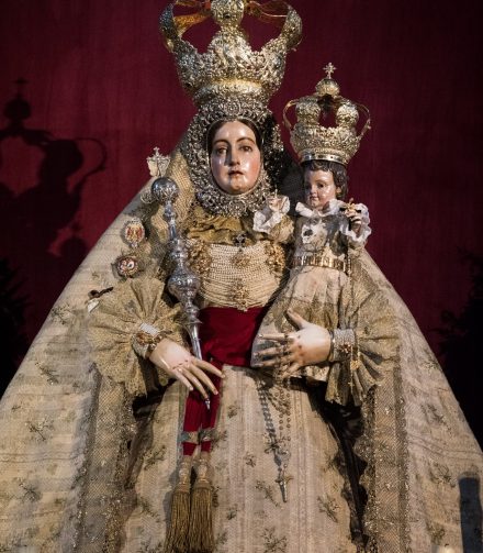 La Virgen de Araceli preparada para celebrar el Cropus Christi