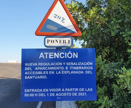 La instalación de bolardos garantizan la accesibilidad en el Real Santuario Diocesano de Aras