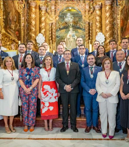 Jura de cargos del nuevo Hermano Mayor, Gregorio Espejo Jiménez, y su Junta de Gobierno